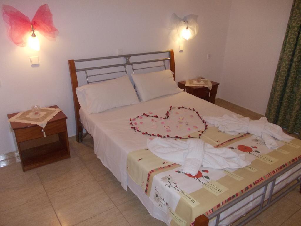 Estelle Hotel Gerakini Buitenkant foto